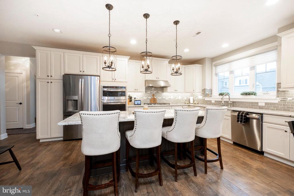 103 Summit Dr
