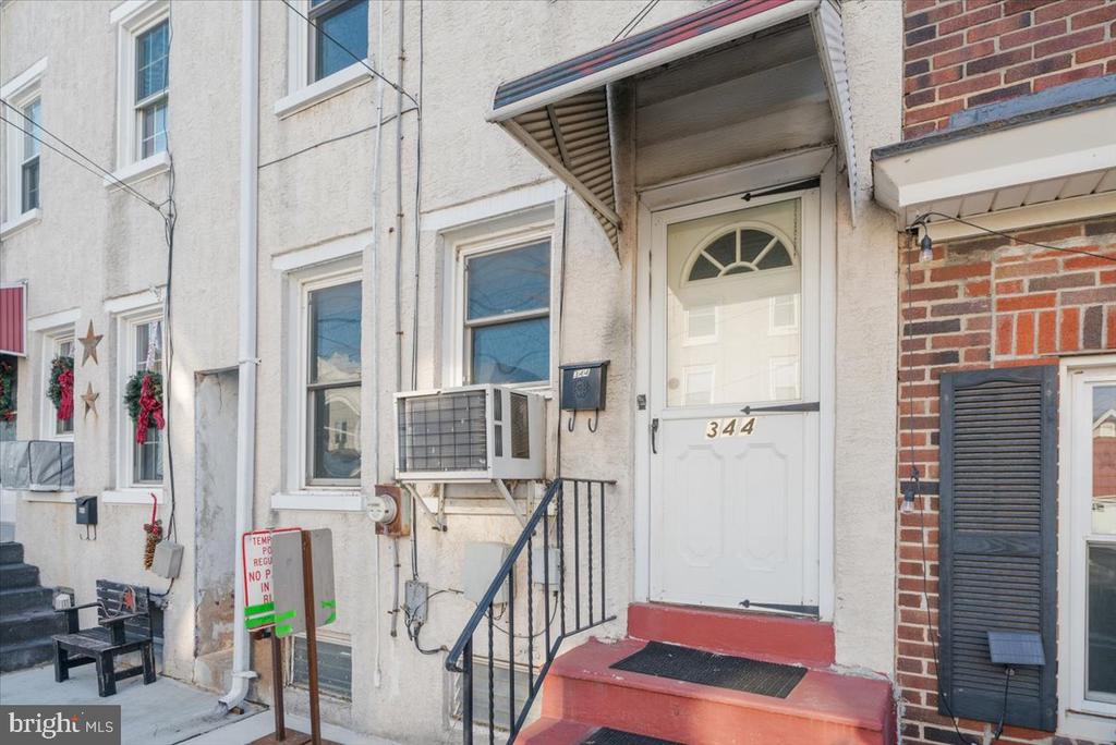 344 Grove St
