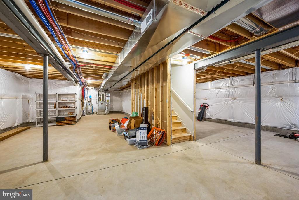 53 W 3rd Ave