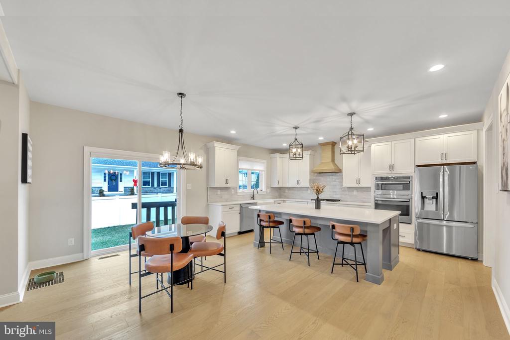 53 W 3rd Ave