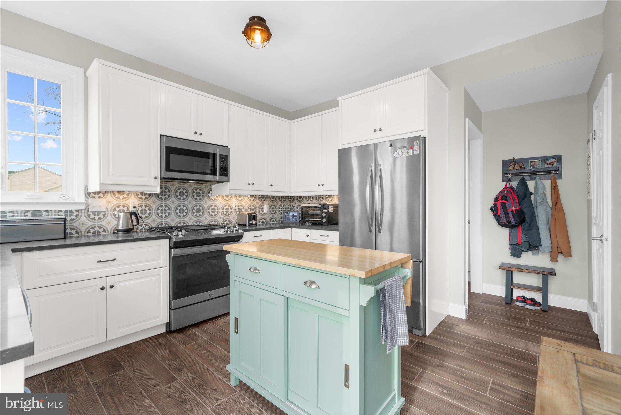 93 Saint Andrews Blvd