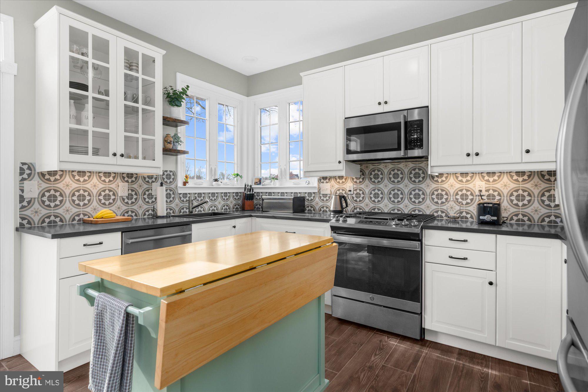 93 Saint Andrews Blvd