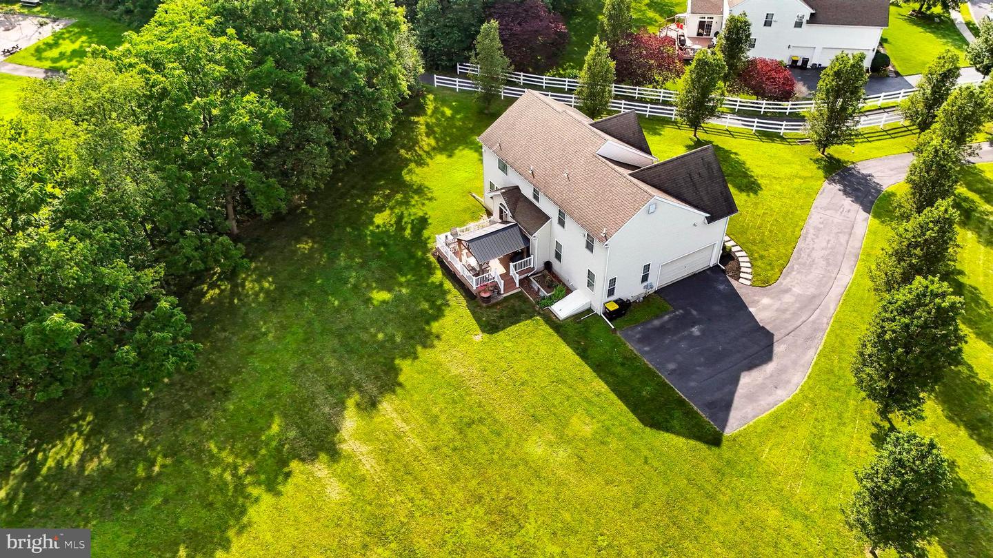 126 Fairbrook Dr