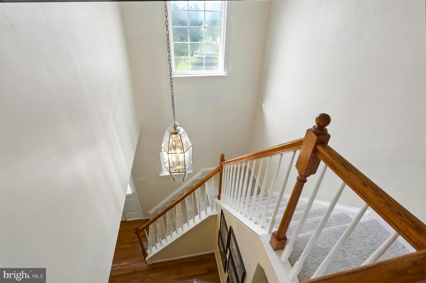 126 Fairbrook Dr