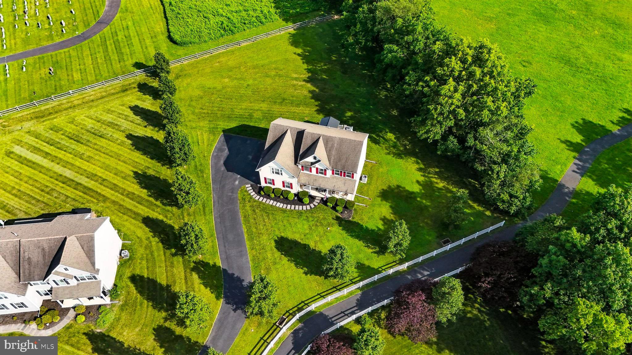 126 Fairbrook Dr