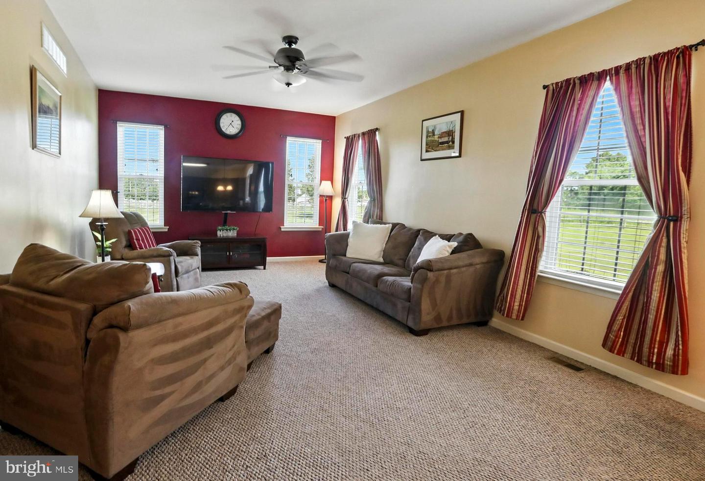 126 Fairbrook Dr