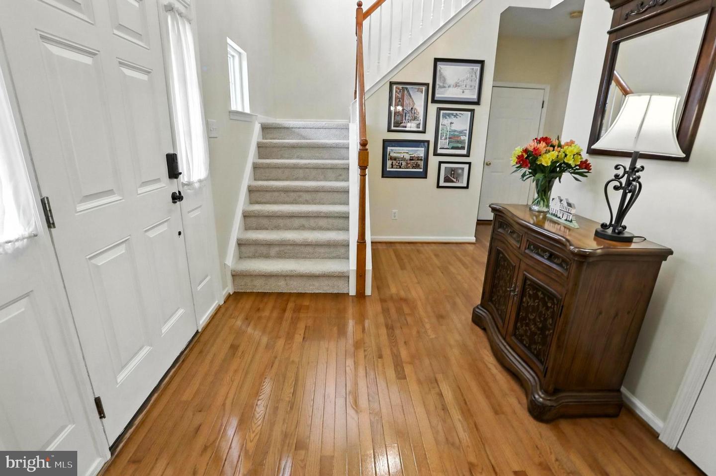 126 Fairbrook Dr