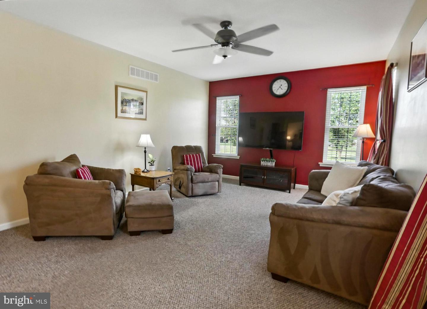 126 Fairbrook Dr