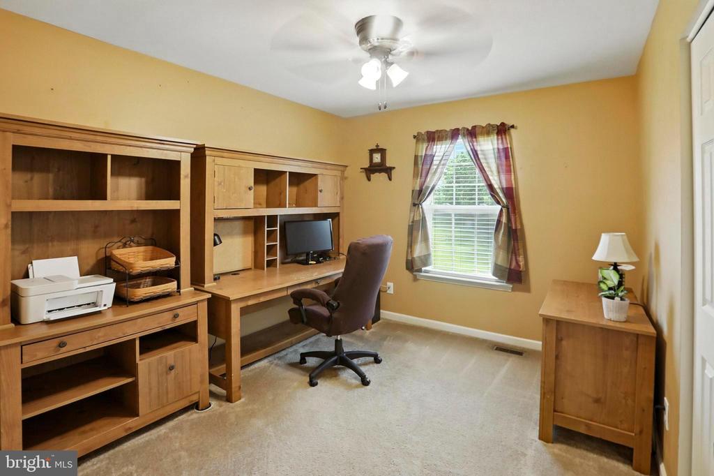 126 Fairbrook Dr