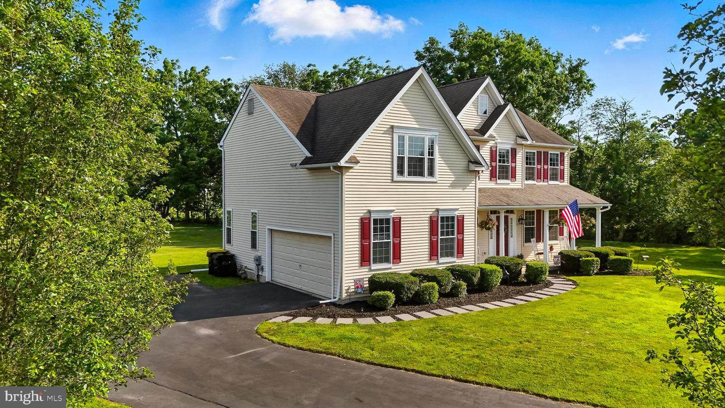 126 Fairbrook Dr