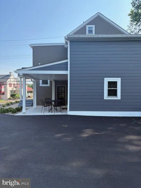 421 W Main St