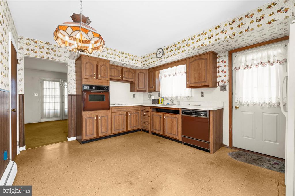338 REES DRIVE