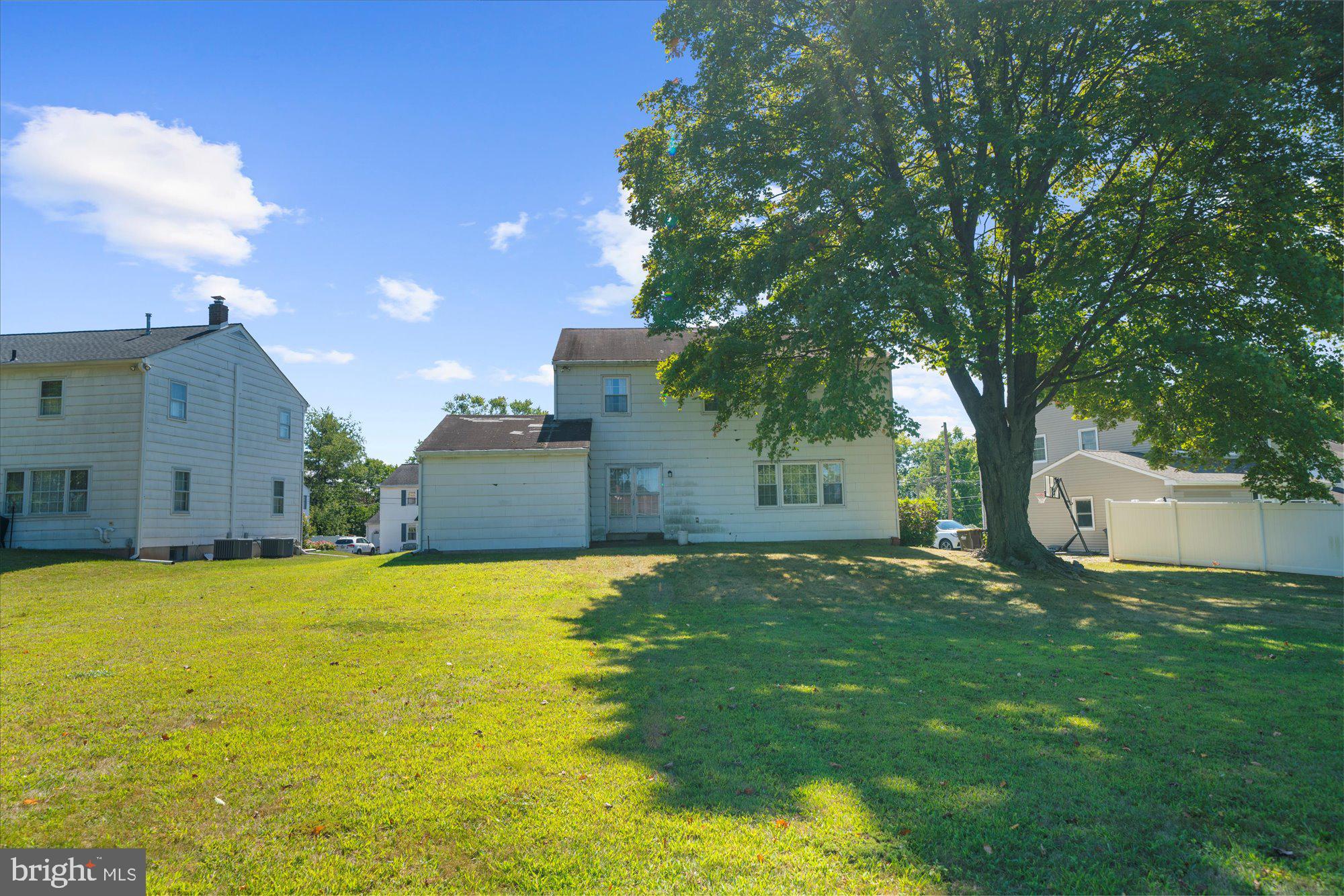 338 REES DRIVE