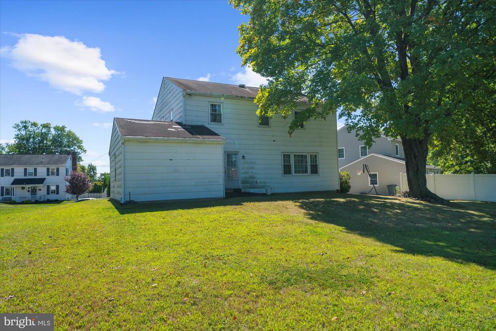 338 REES DRIVE