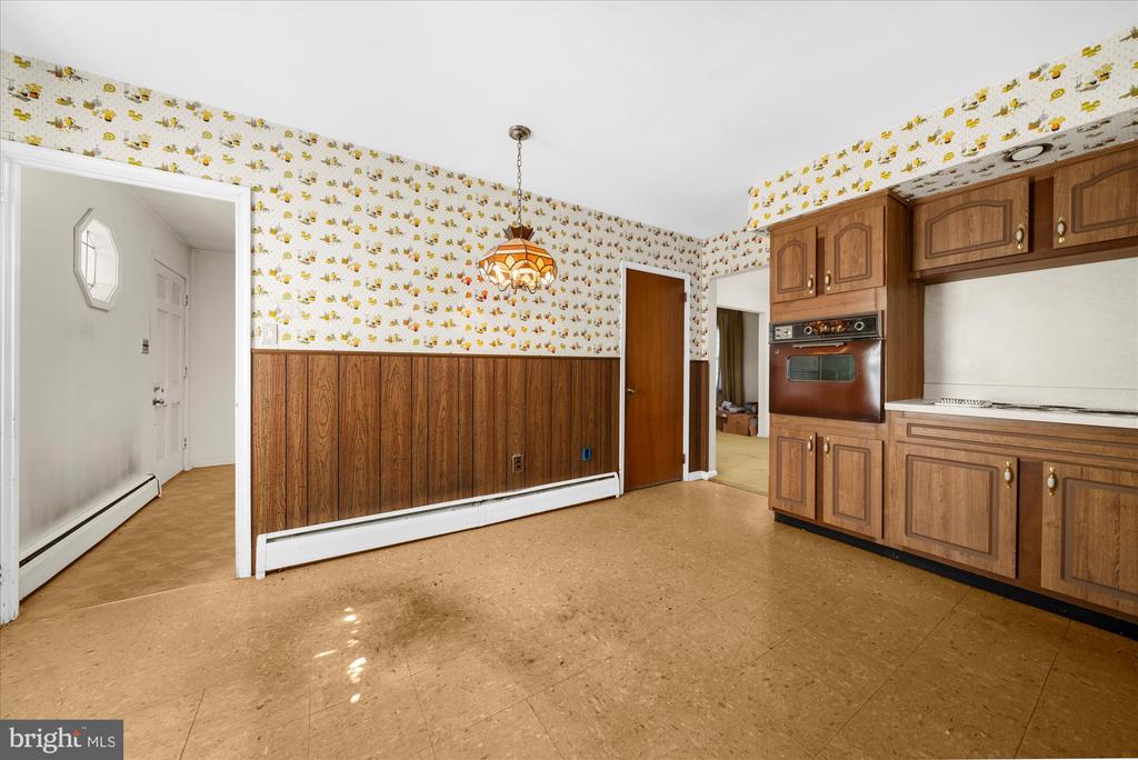 338 REES DRIVE