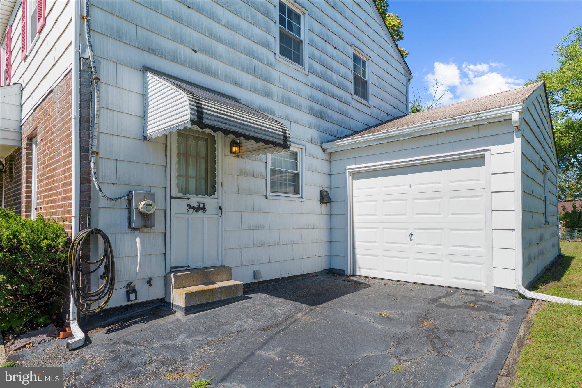 338 REES DRIVE