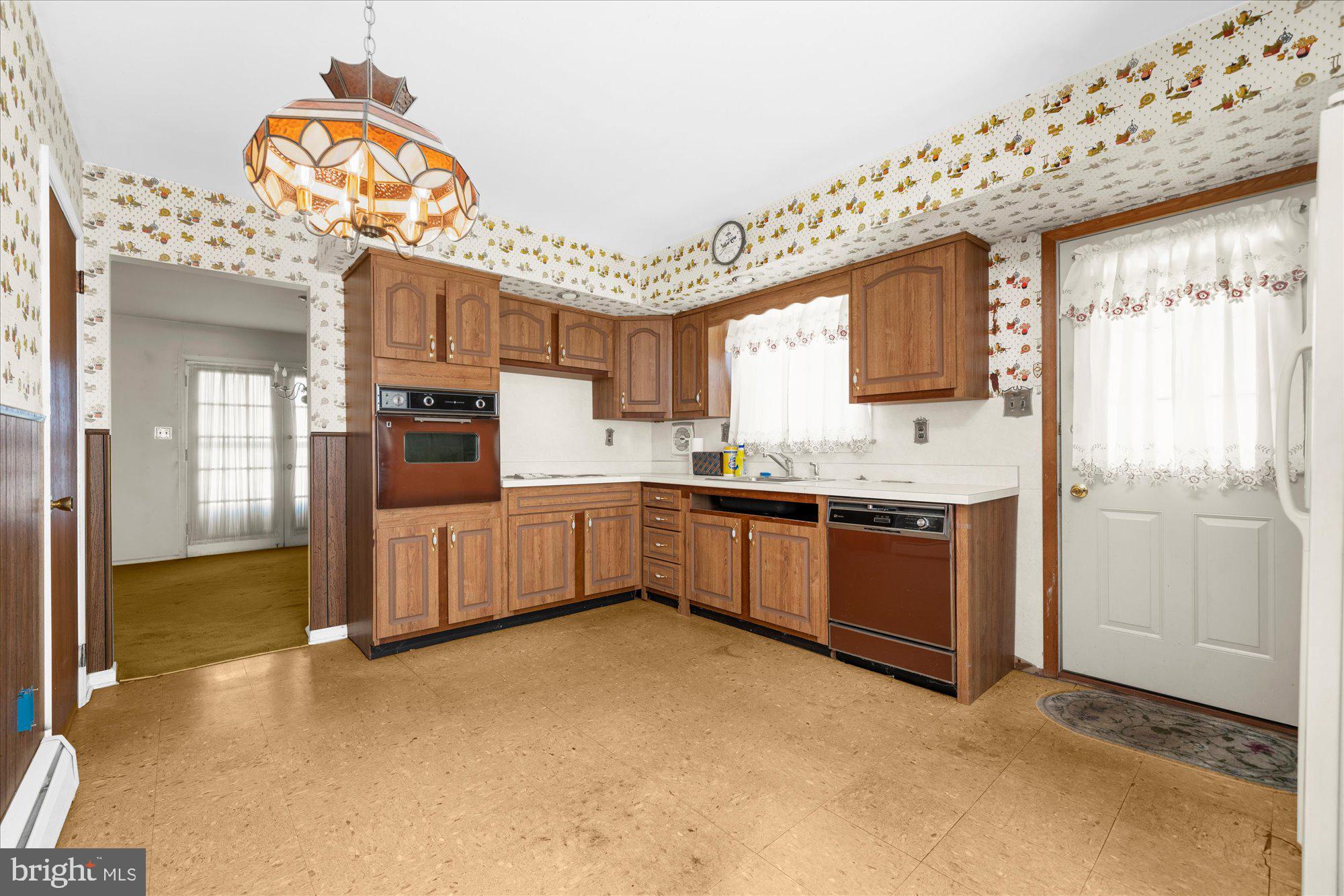 338 REES DRIVE