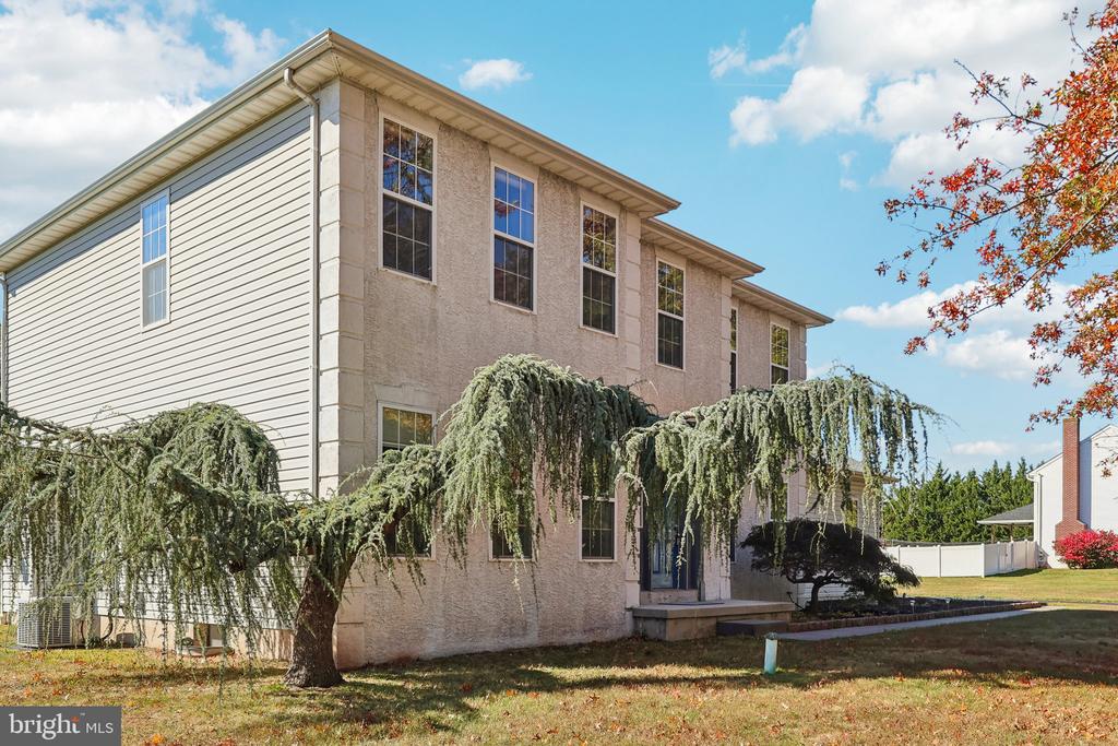 104 BERKSHIRE LANE