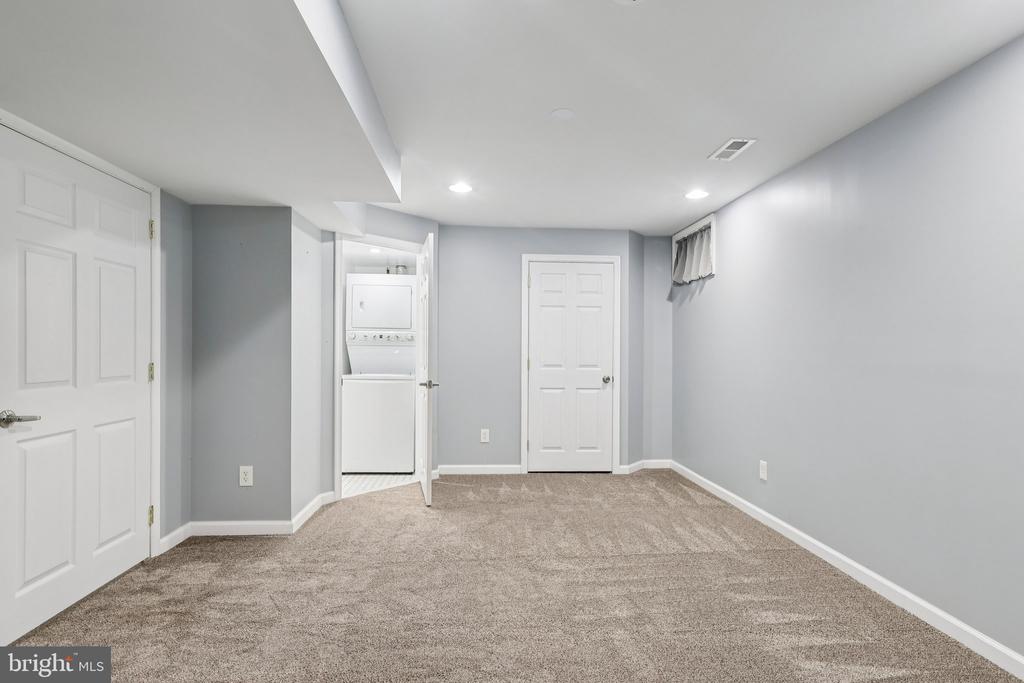 104 BERKSHIRE LANE
