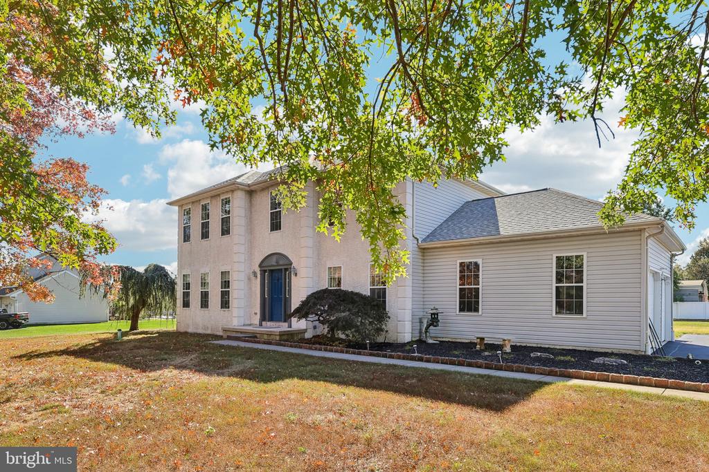 104 BERKSHIRE LANE