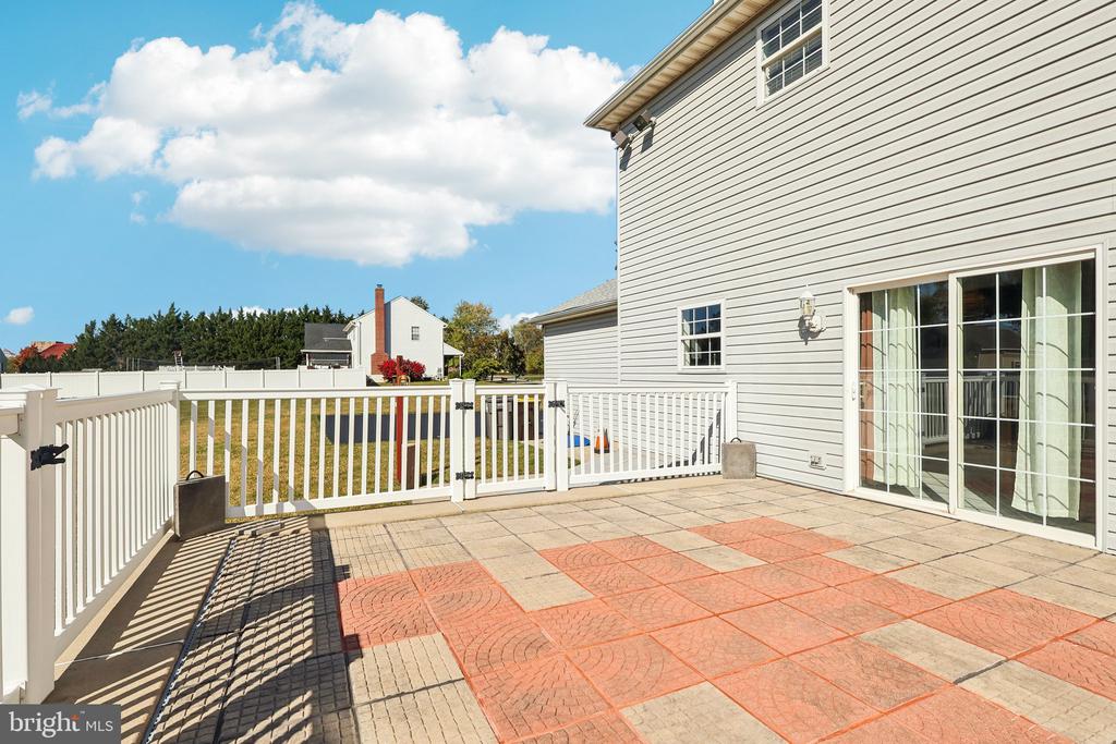 104 BERKSHIRE LANE