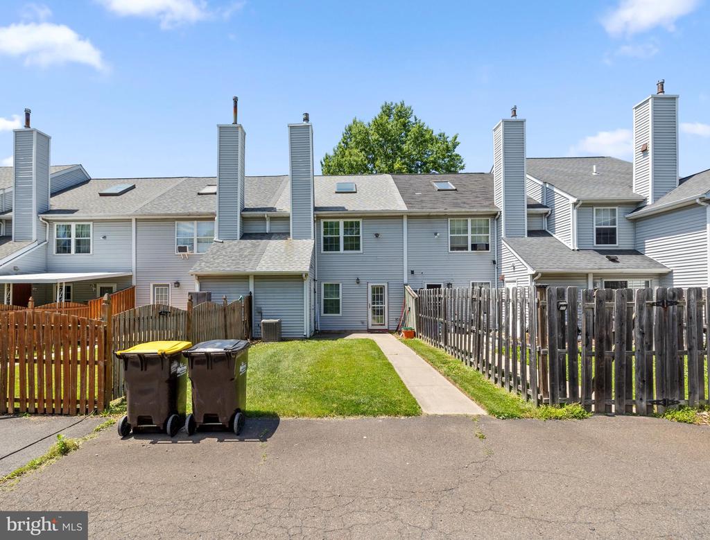 345 BRADFORD LANE