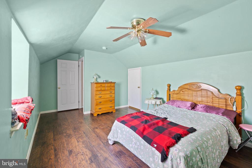 345 BRADFORD LANE