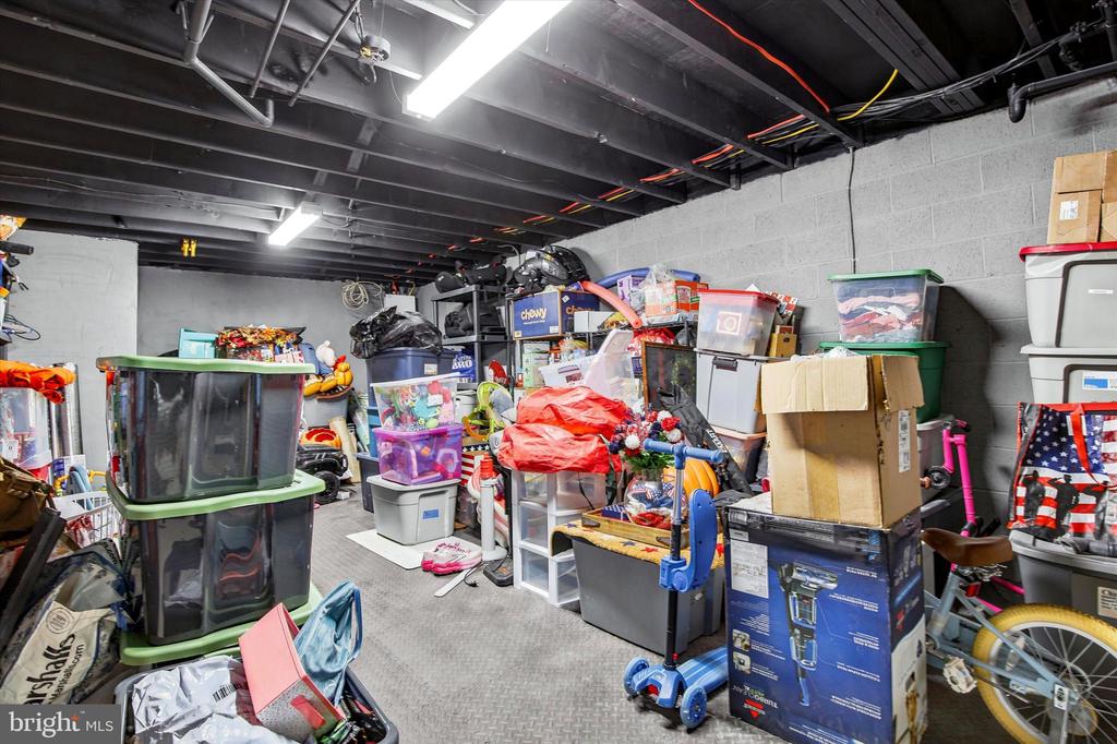 202 STONYBROOK DRIVE Unit: 202