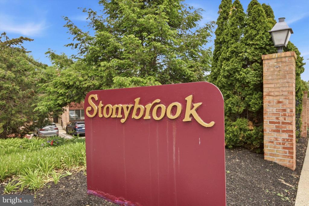 202 STONYBROOK DRIVE Unit: 202