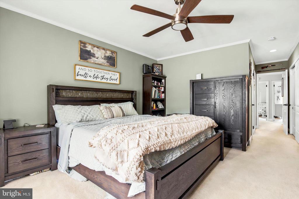 202 STONYBROOK DRIVE Unit: 202