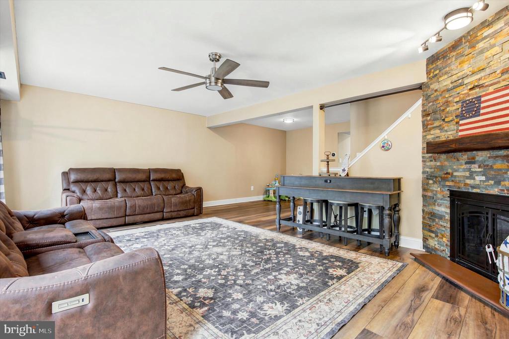 202 STONYBROOK DRIVE Unit: 202