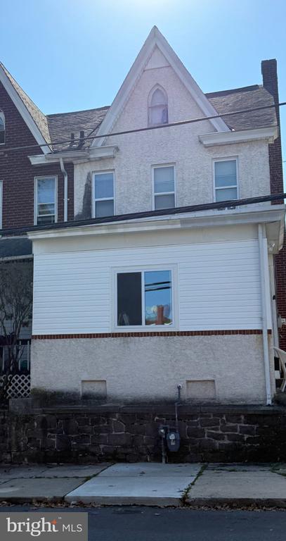 424 WEST STREET