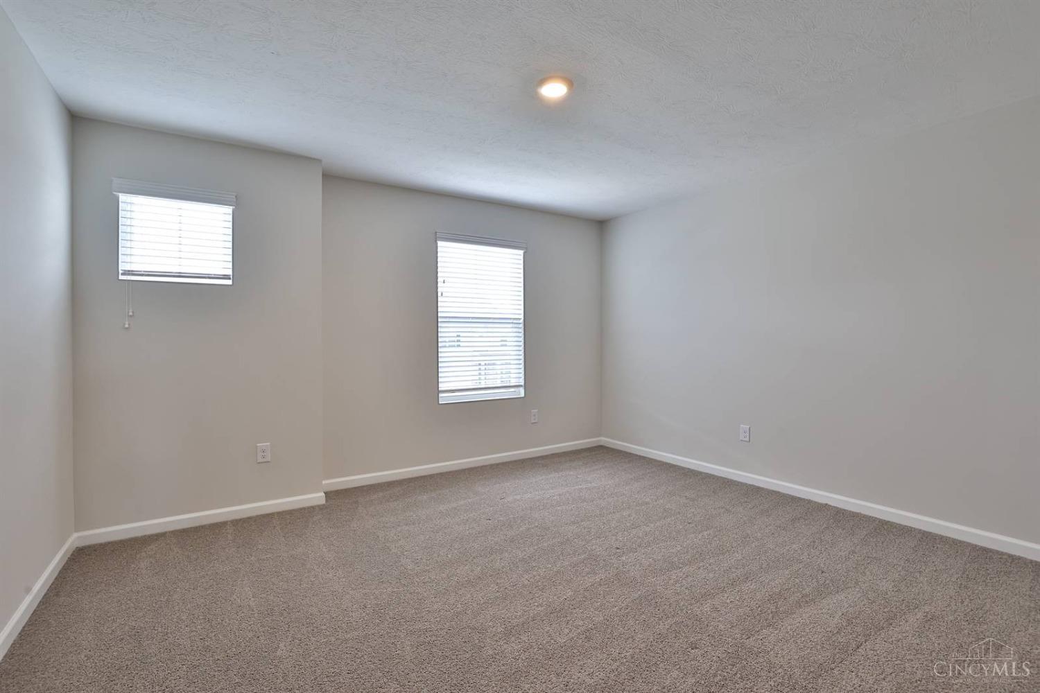 5056 Lakeview Drive