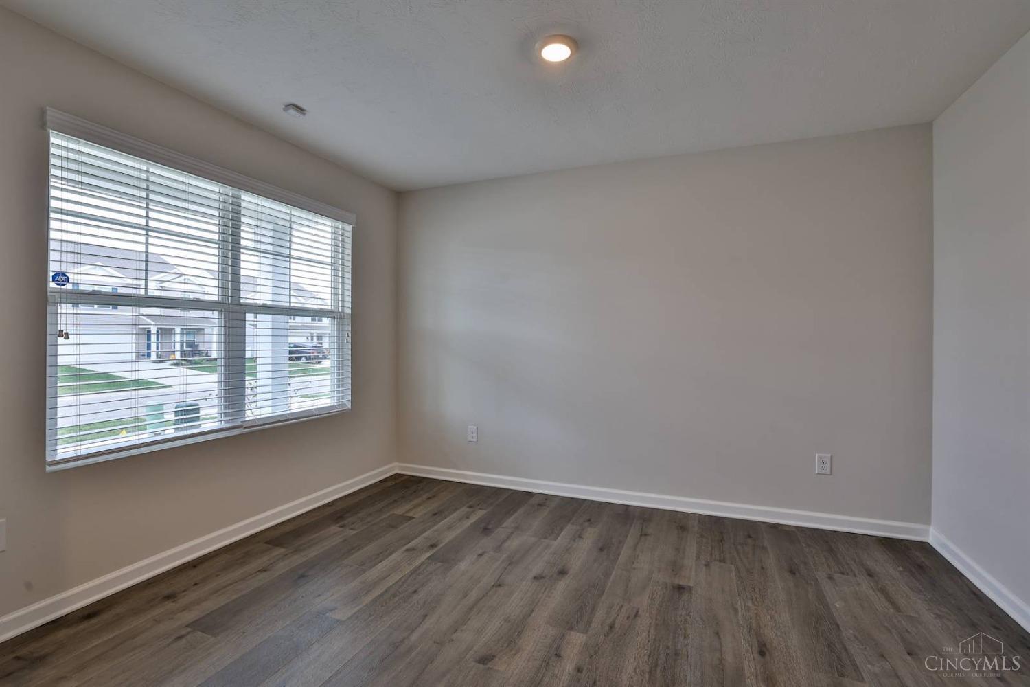 5056 Lakeview Drive