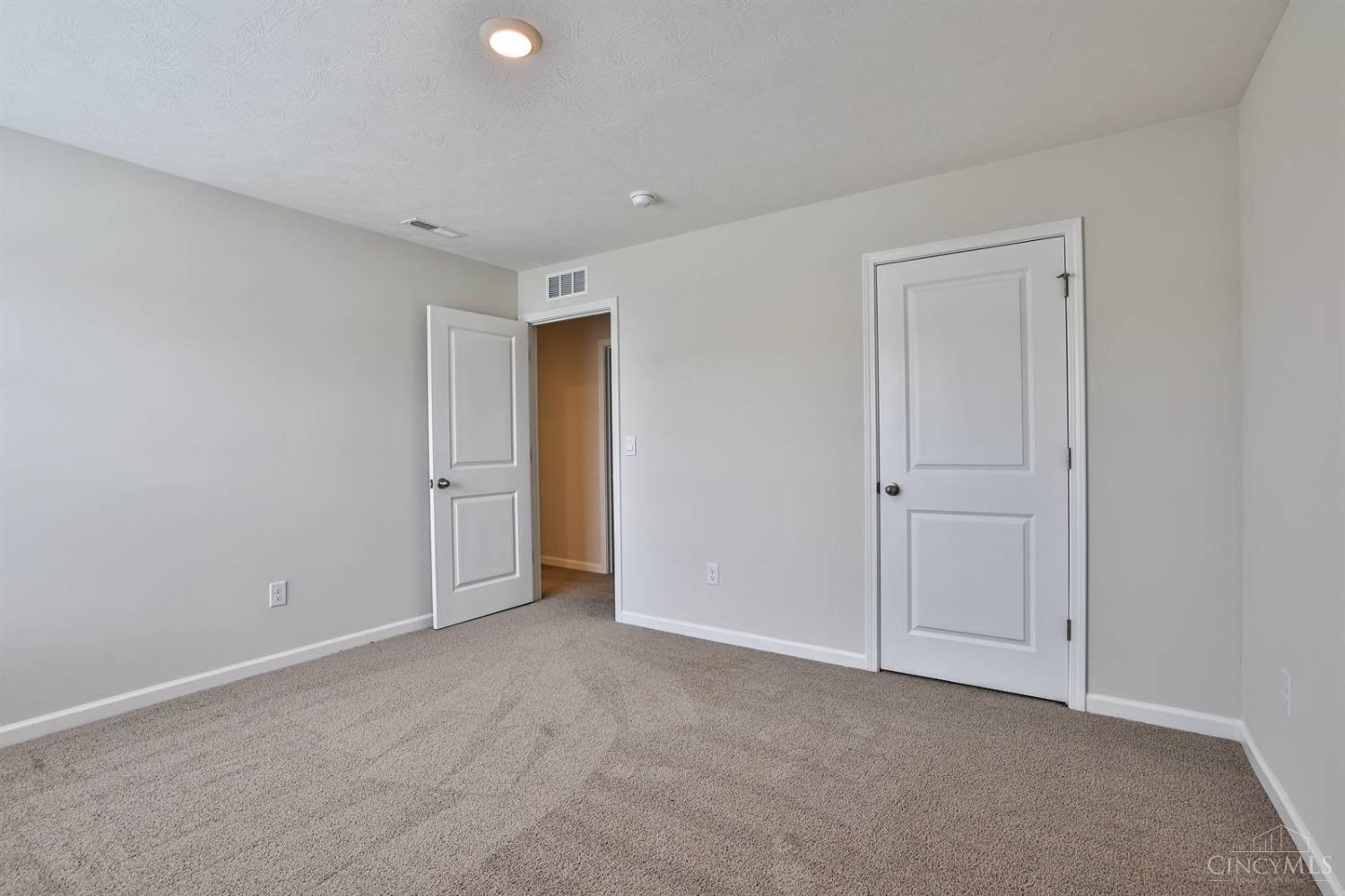 5056 Lakeview Drive