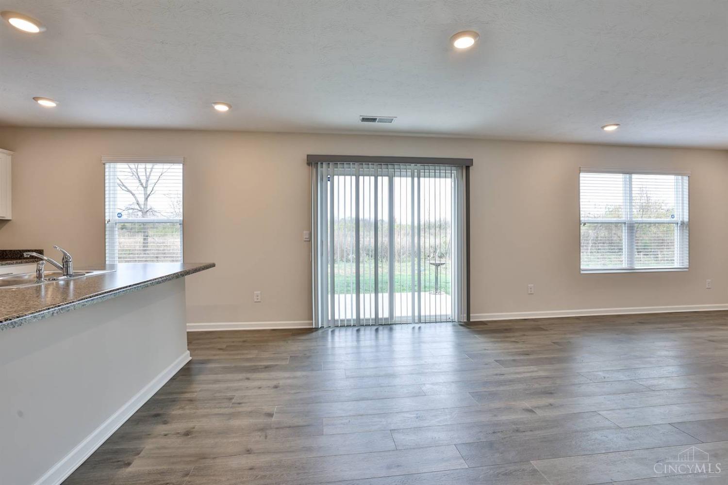 5056 Lakeview Drive