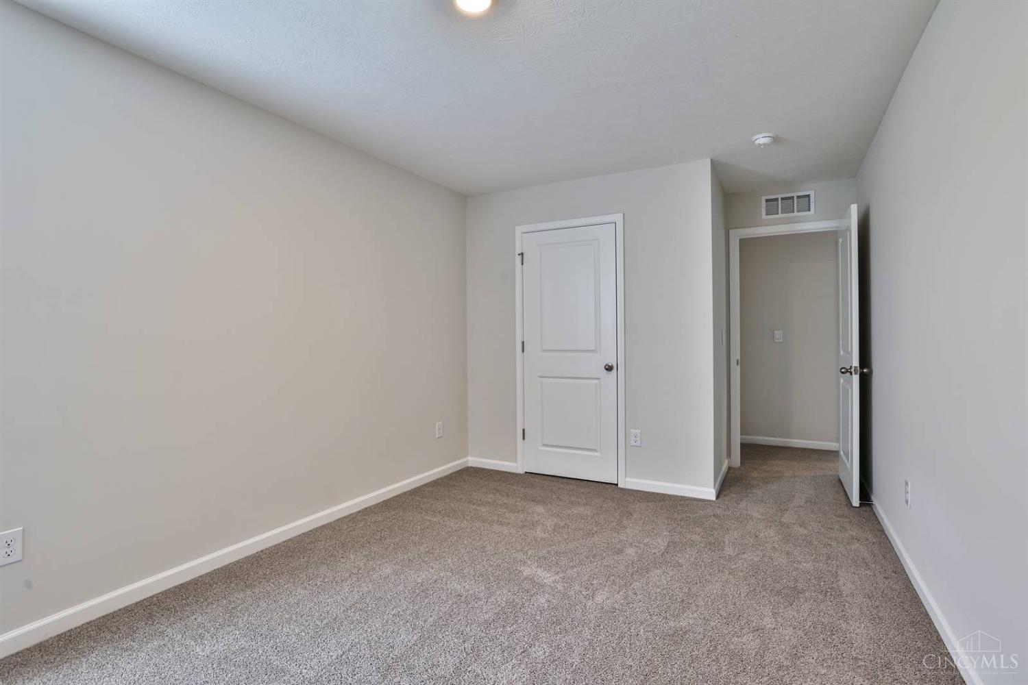 5056 Lakeview Drive