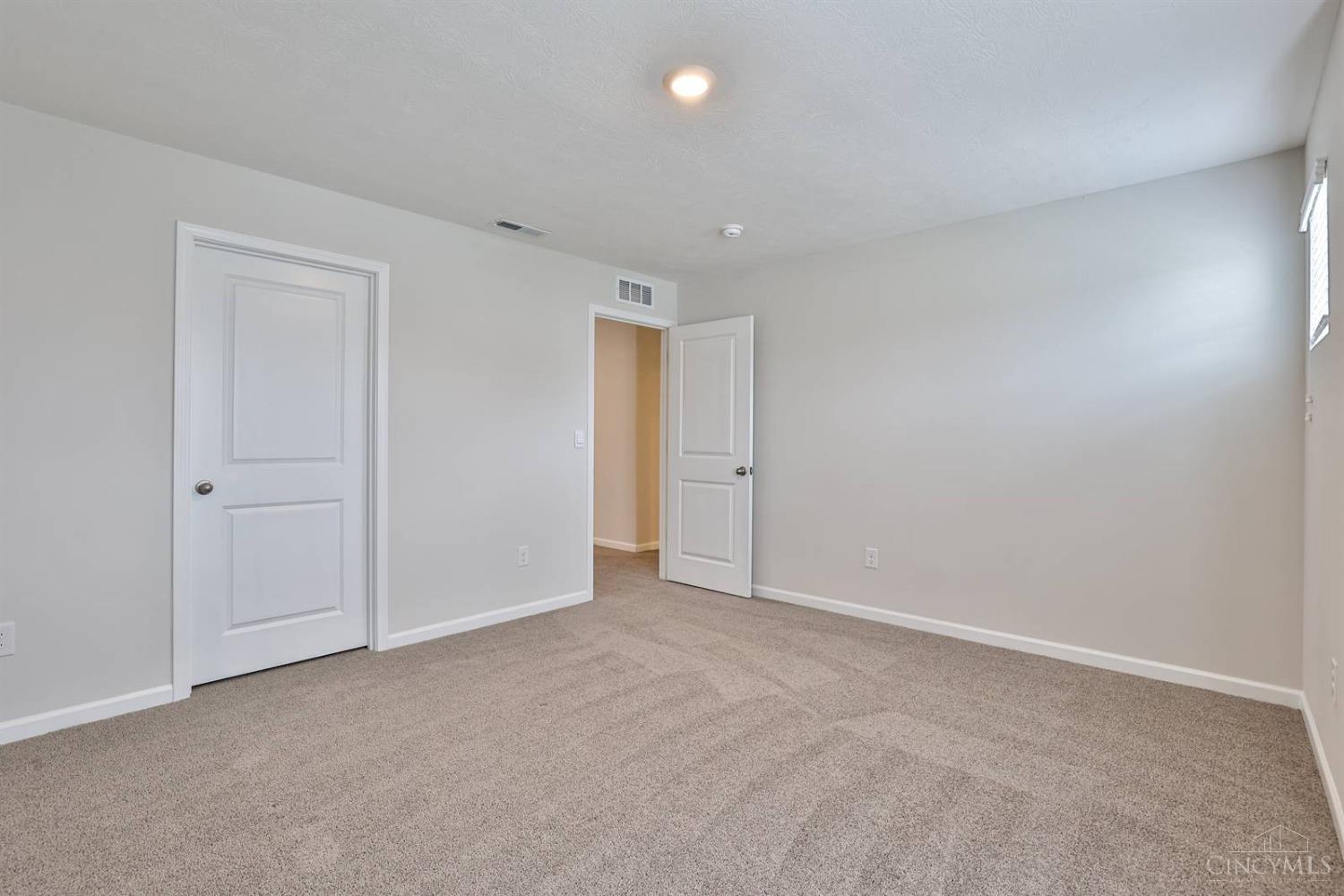 5056 Lakeview Drive
