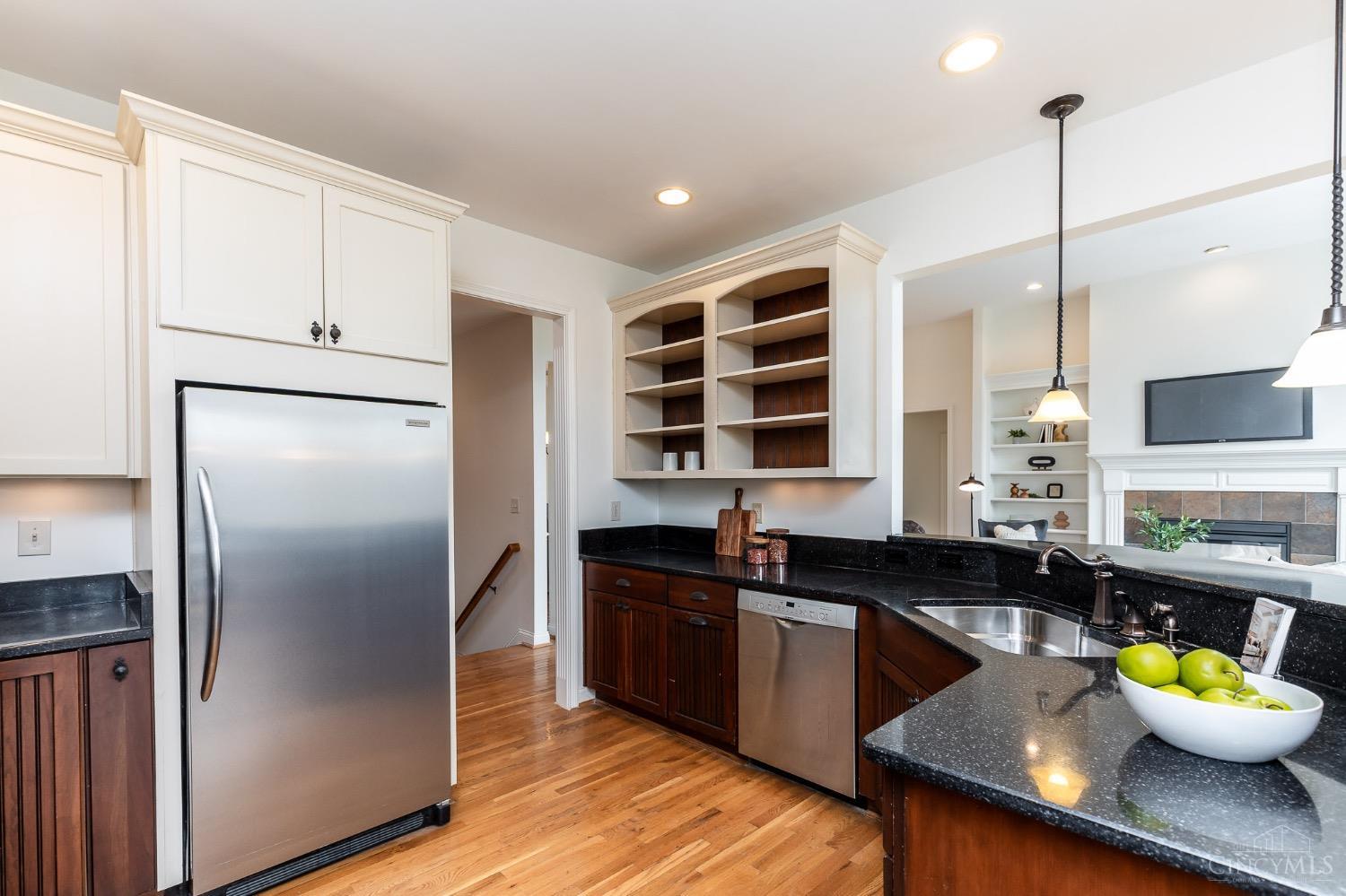 1613 Hawk Ridge Drive
