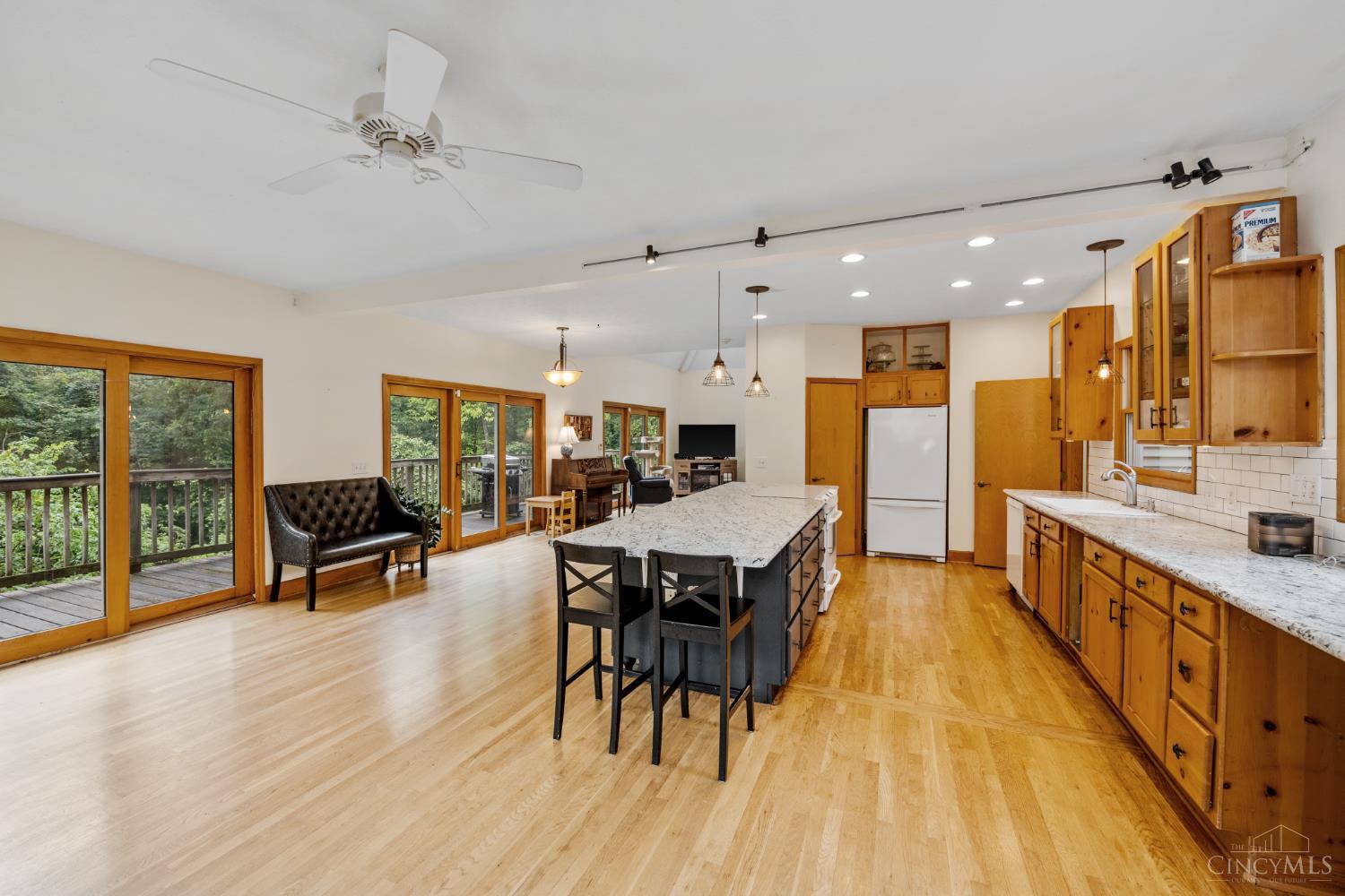 5737 Brant Road