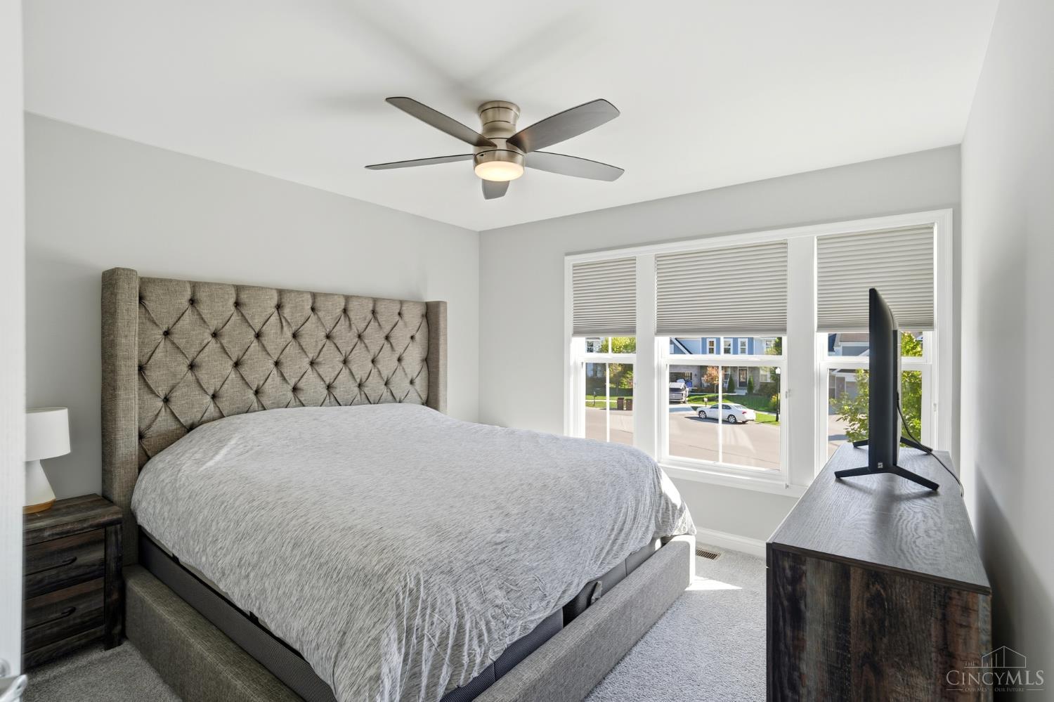 1571 Canterbury Court