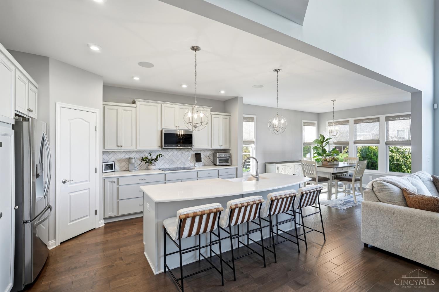 1571 Canterbury Court