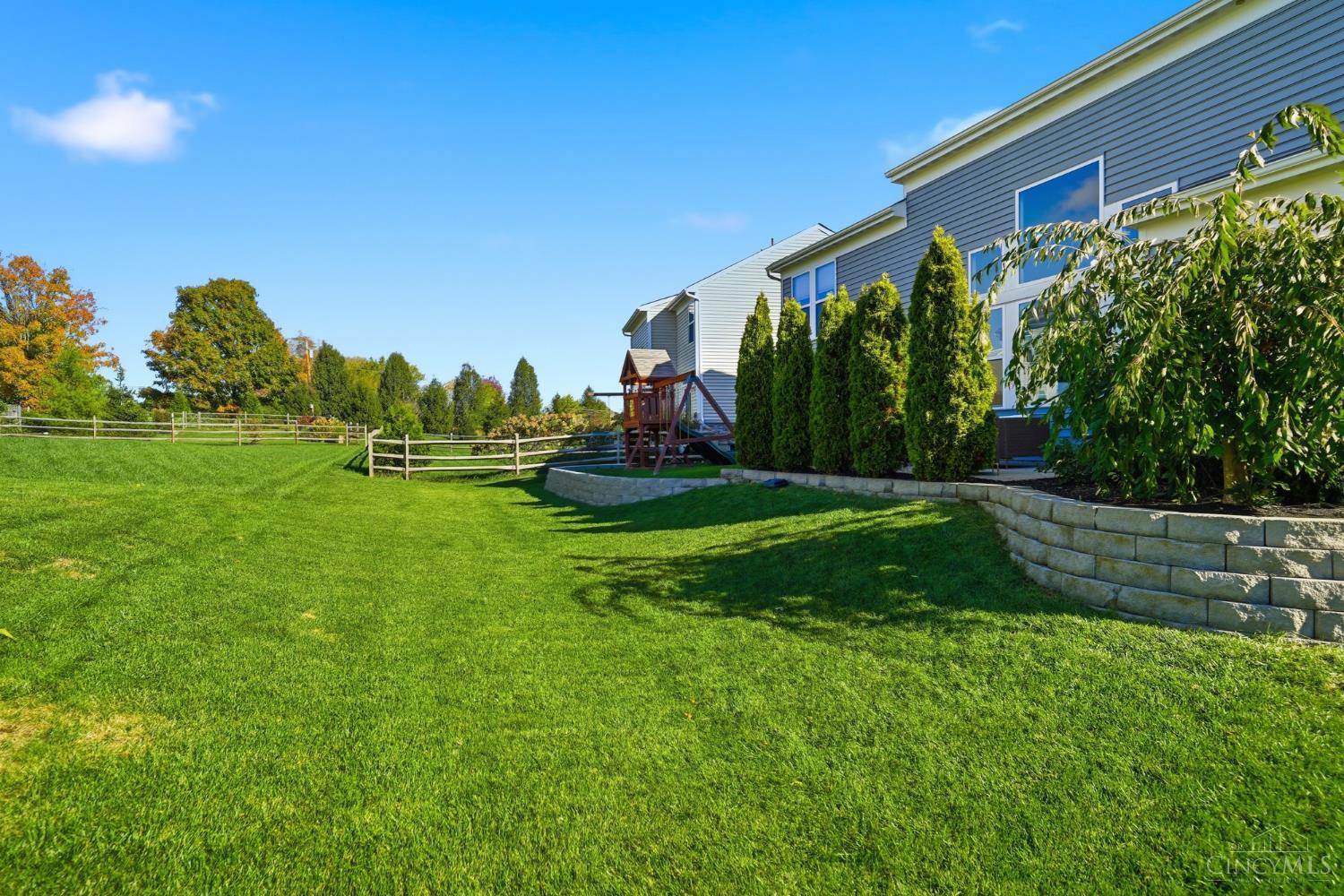 1571 Canterbury Court