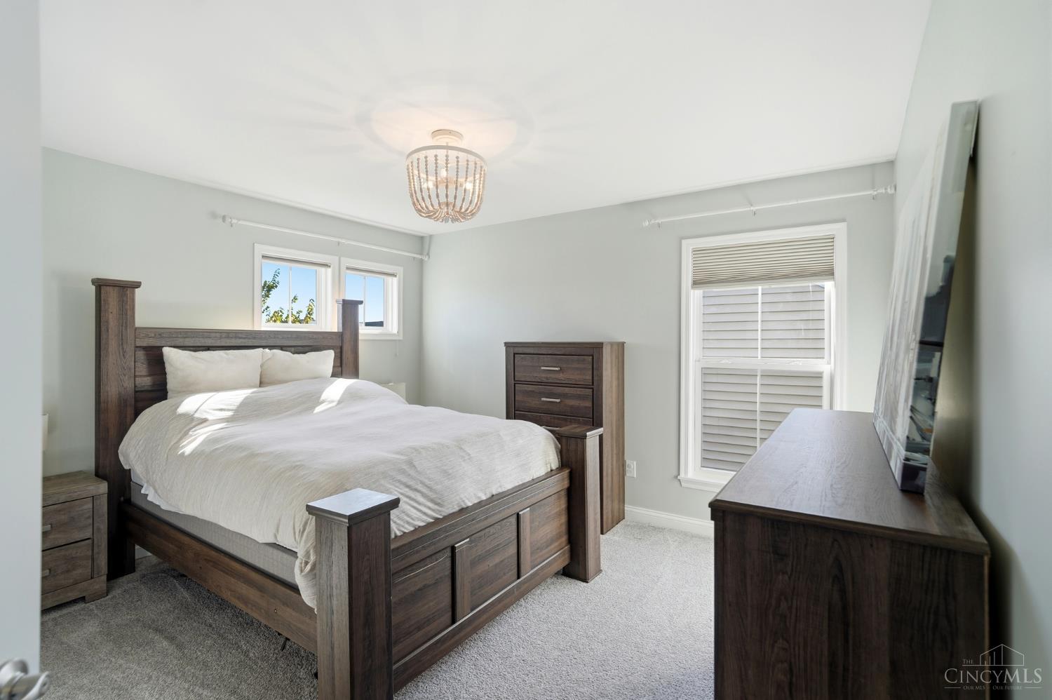 1571 Canterbury Court