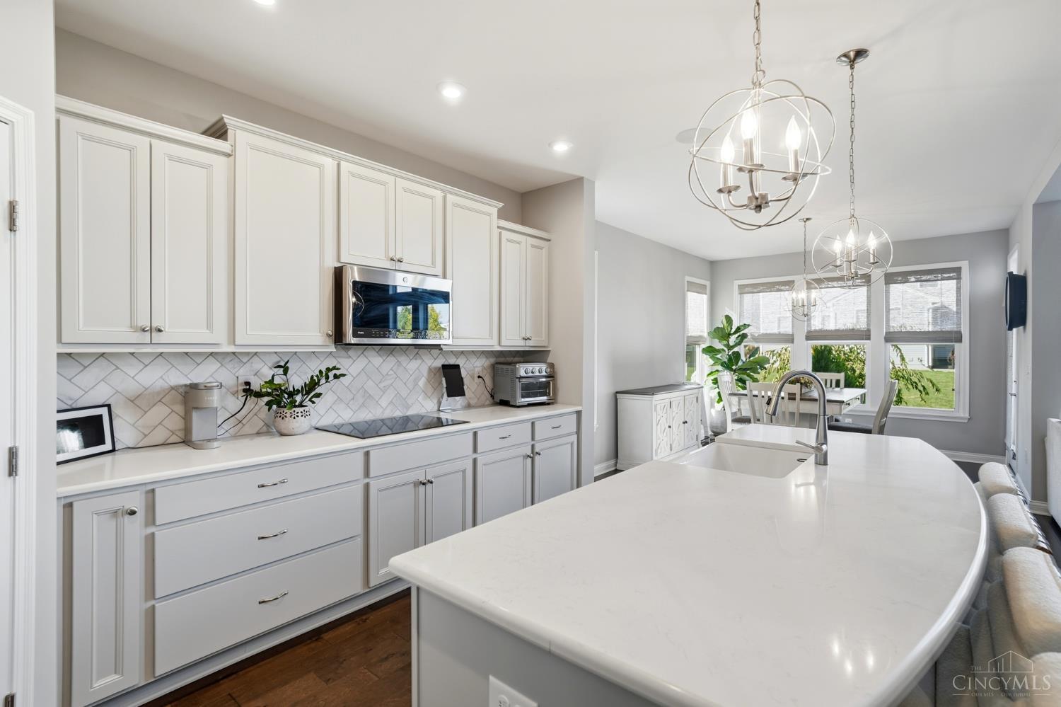 1571 Canterbury Court