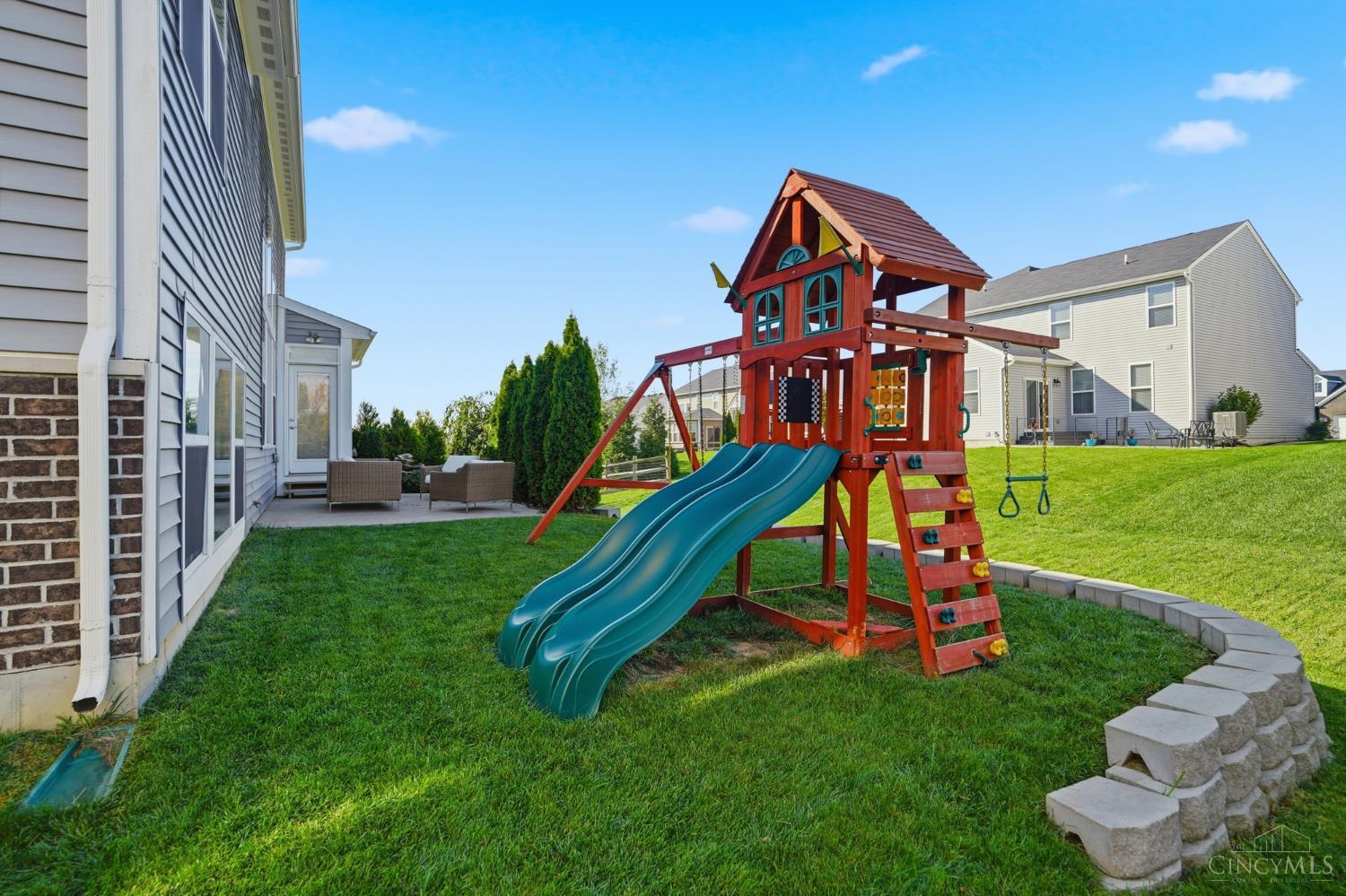 1571 Canterbury Court