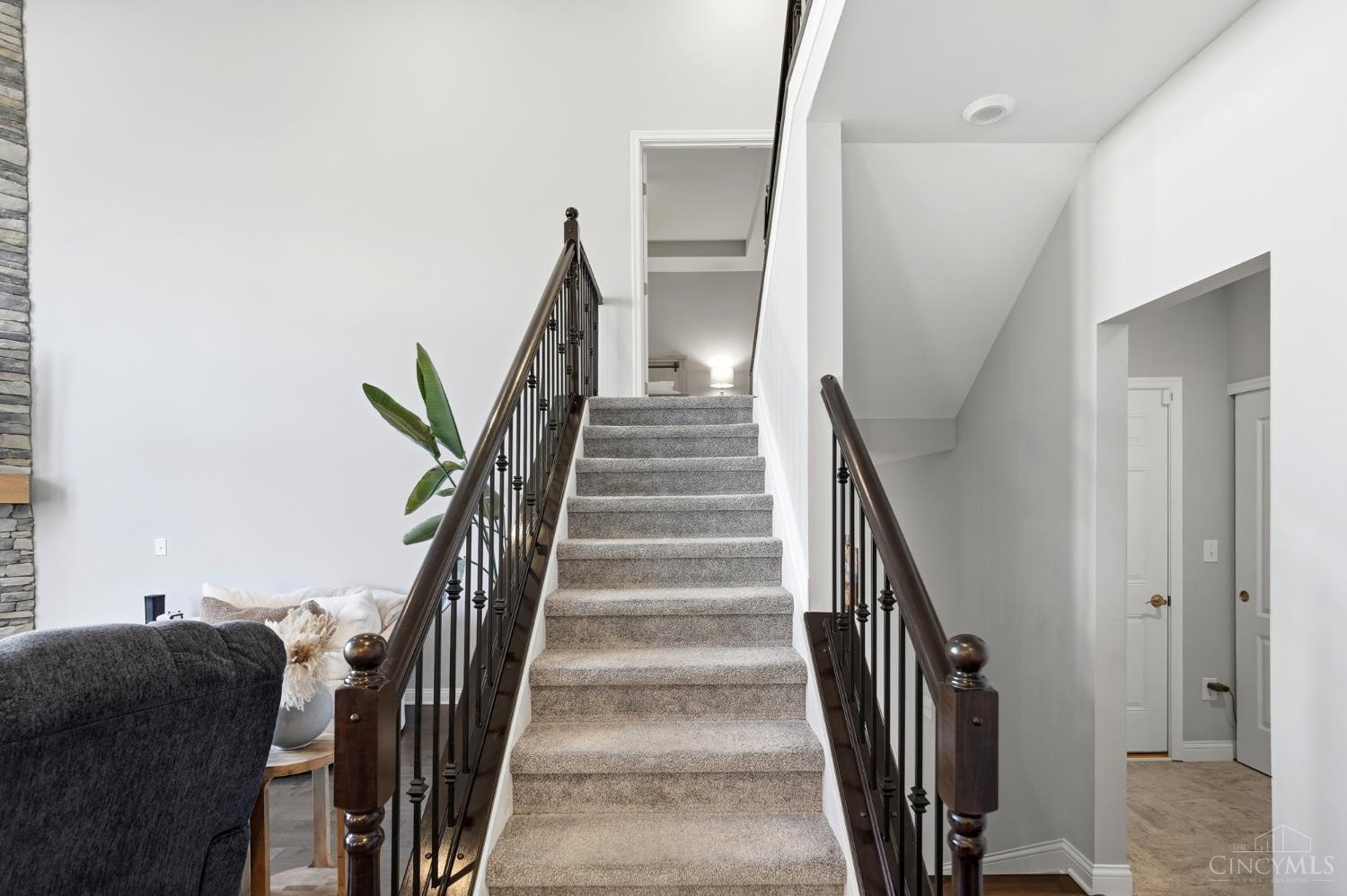 1571 Canterbury Court