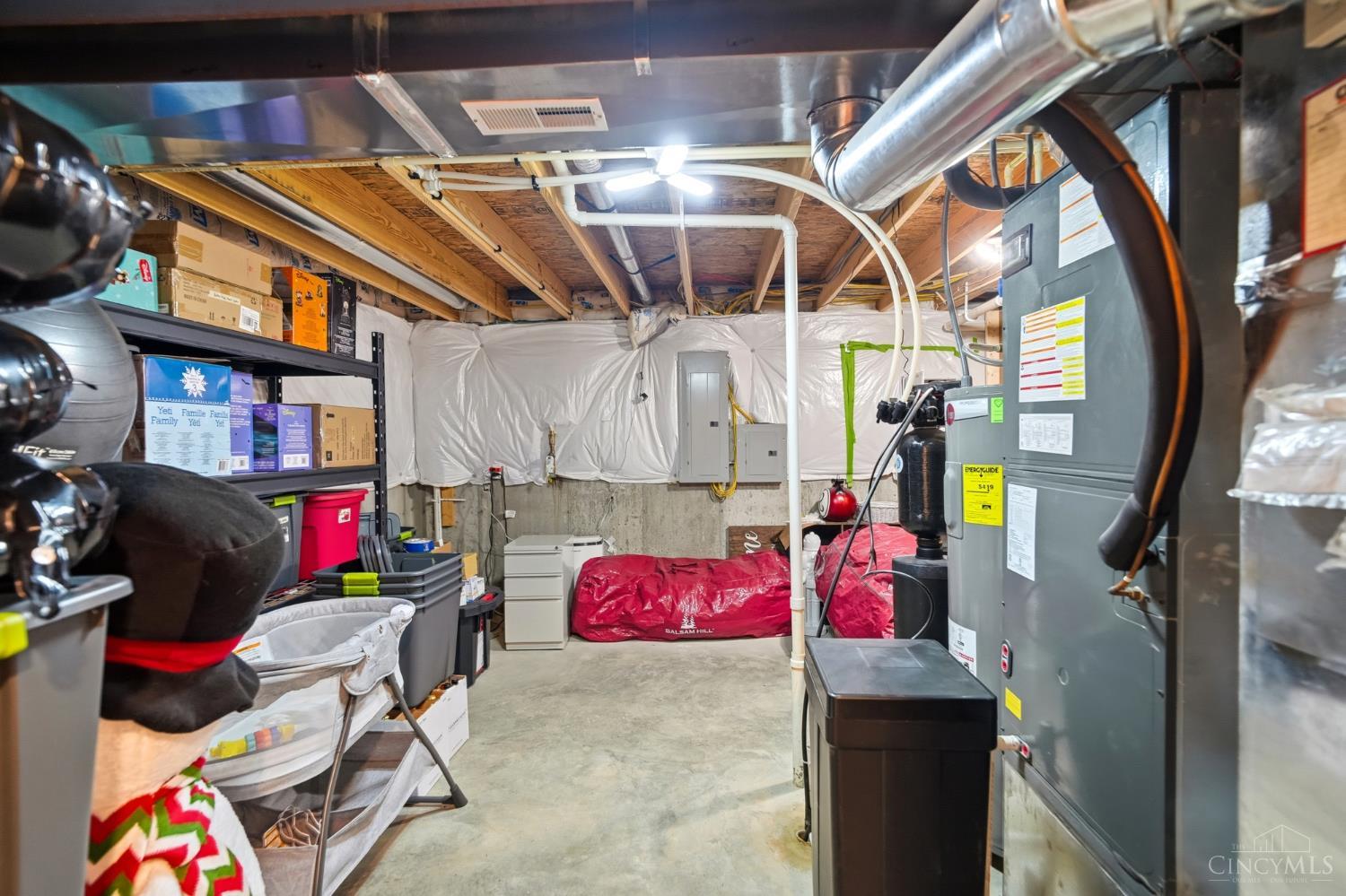 1571 Canterbury Court