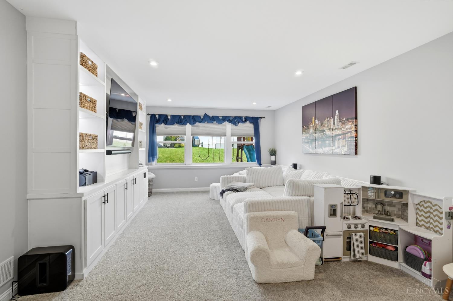 1571 Canterbury Court
