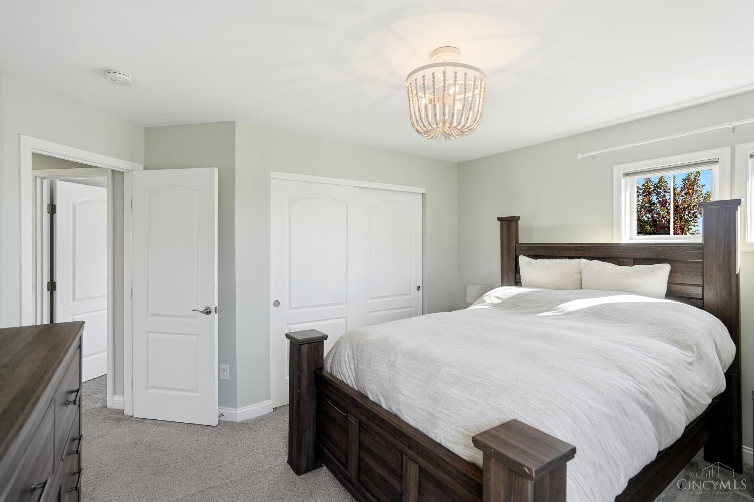 1571 Canterbury Court